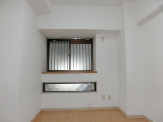 クレメント川越の洋室