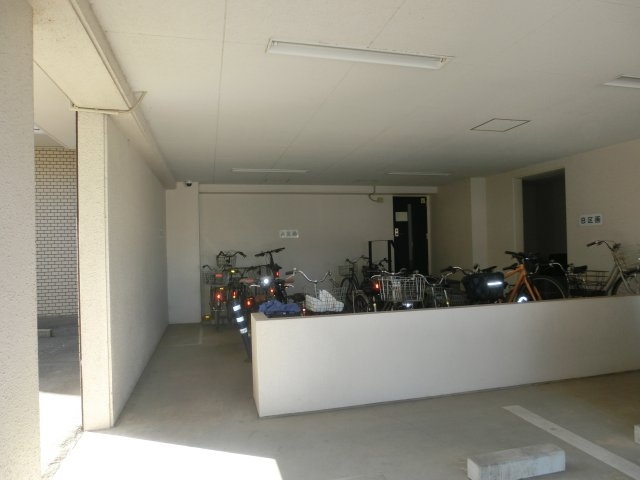クレメント川越の駐輪場