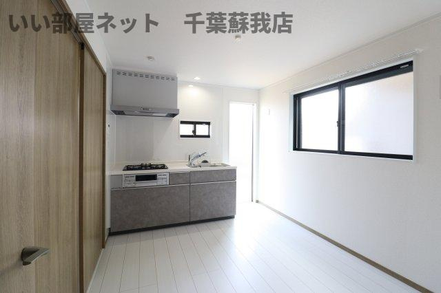 ナリトモ仁戸名Ｅの居間・リビング|おしゃれな居間です