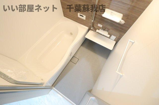 ナリトモ仁戸名Ｅの浴室|日々の疲れを癒すお風呂付です