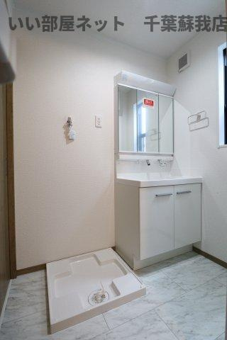 ナリトモ仁戸名Ｅの洗面所|朝の準備に活躍する、洗髪洗面化粧台！