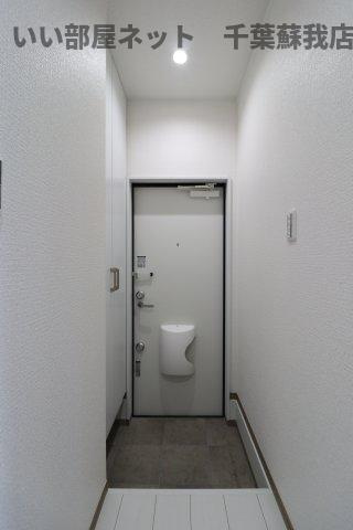 ナリトモ仁戸名Ｅの玄関|ゆったりとした玄関です