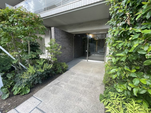 【エントランス】