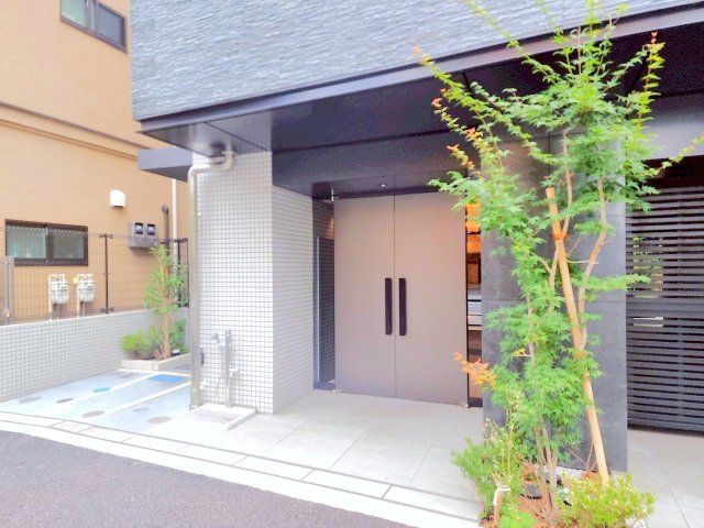 【エントランス】