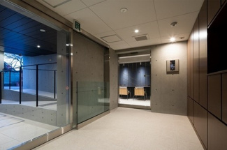 【エントランス】