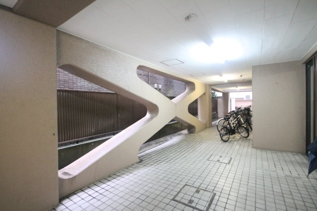 【エントランス】