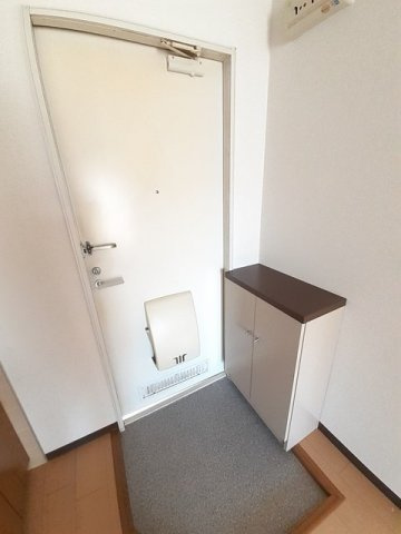 フレグランス高取山の玄関