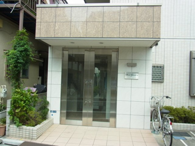 【エントランス】 | ローズガーデン