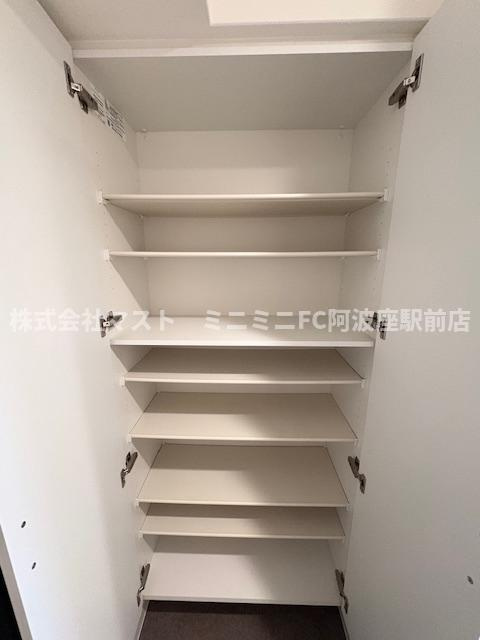 ソルテラスOSAKA弁天町クレアストの収納