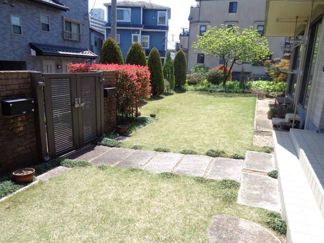 野庭町ヘーベルハウスのエントランス