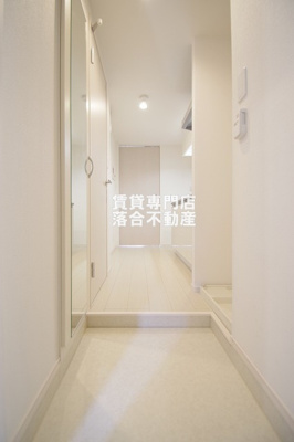 【玄関】 | リブリ・ウェスタ橋本 | ゆったりとした玄関