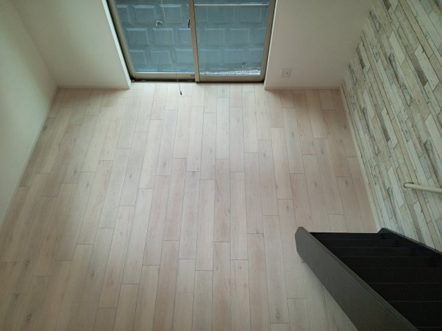 川崎市多摩区西生田５丁目のアパートの居間・リビング