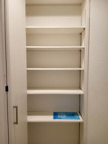 川崎市多摩区西生田５丁目のアパートの収納