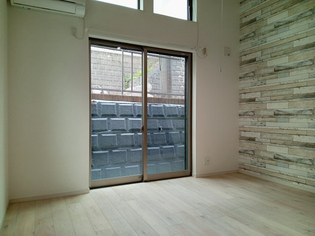 川崎市多摩区西生田５丁目のアパートの居間・リビング