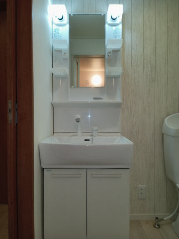 川崎市多摩区西生田５丁目のアパートの洗面所