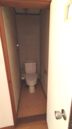 ６６２７６　岐阜市近島店舗付きアパートのトイレ