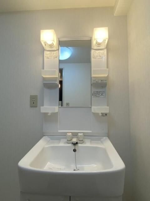 ハイツハッピーシティの洗面所