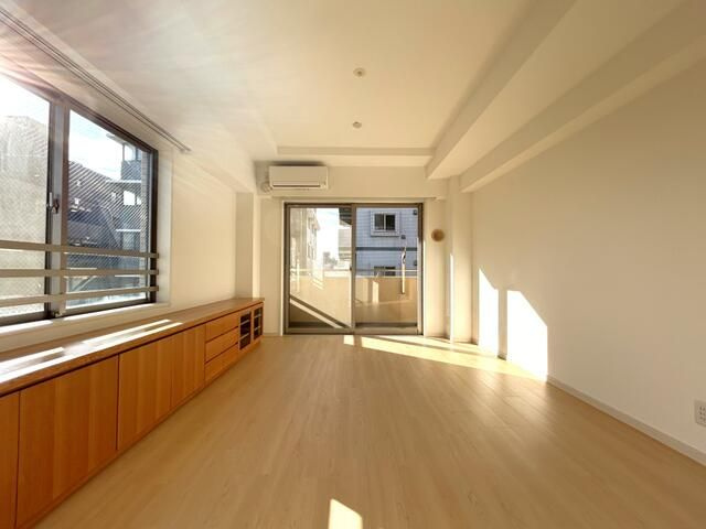 アトラスステイシア文京千駄木の居間・リビング