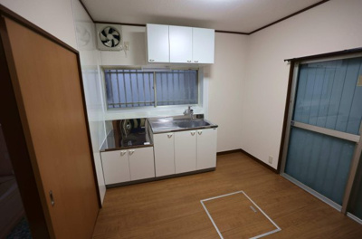 【キッチン】 | 毛呂山町前久保南　中古住宅 | １階キッチン4.5帖