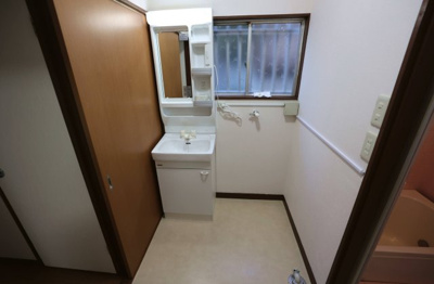 【独立洗面台】 | 毛呂山町前久保南　中古住宅 | 洗面台交換済