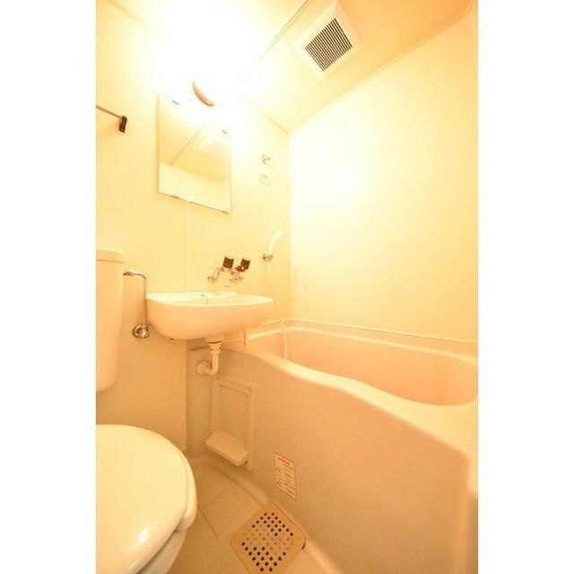 エクセル８ｔｈの浴室