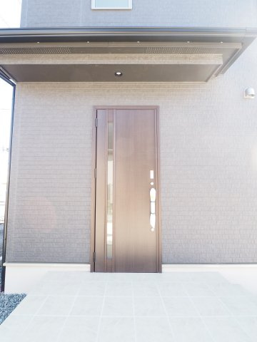 【玄関】 | Blooming　Garden　笹木野北寺畑　１号棟 | ★内覧予約で新米4kg★