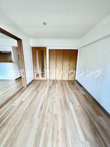 ユカミハイツ江坂の寝室