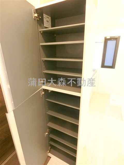 THE ROOM'S ザルームス大森町駅前の収納|玄関収納　シューズBOX