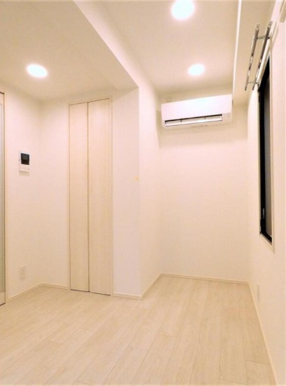 THE ROOM'S ザルームス大森町駅前の居間・リビング