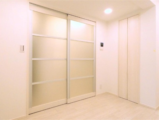 THE ROOM'S ザルームス大森町駅前の居間・リビング