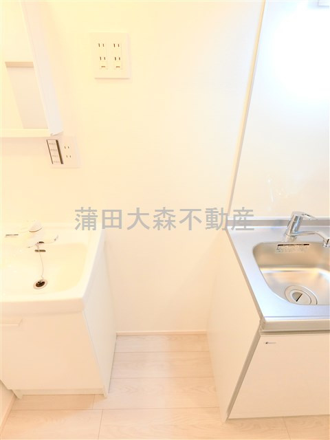 THE ROOM'S ザルームス大森町駅前のキッチン|冷蔵庫置き場