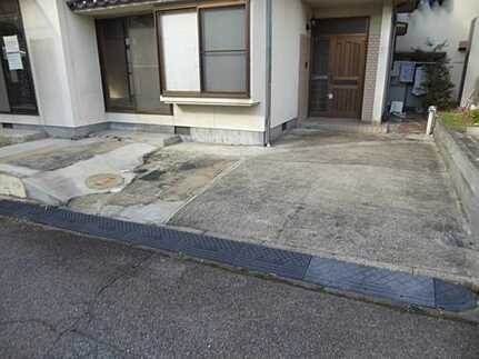 広島市安佐北区落合南９丁目　中古一戸建ての駐車場