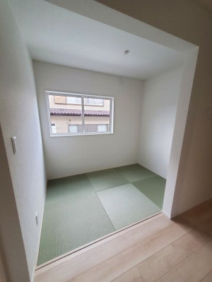 【内観：施工例】 | 亀岡　大井町小金岐一丁目　新築一戸建 | 同社施工例