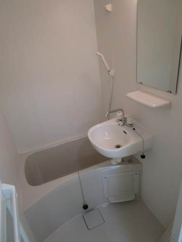 エスポワール西尾久の浴室