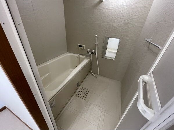 Ａｌｂｉｒｅｏの浴室