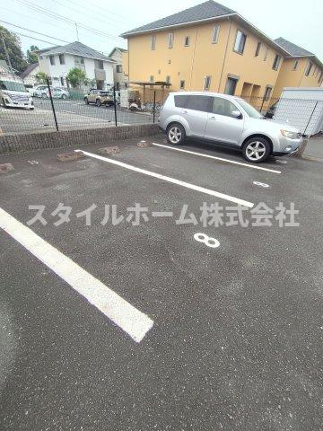モンプリエールの駐車場