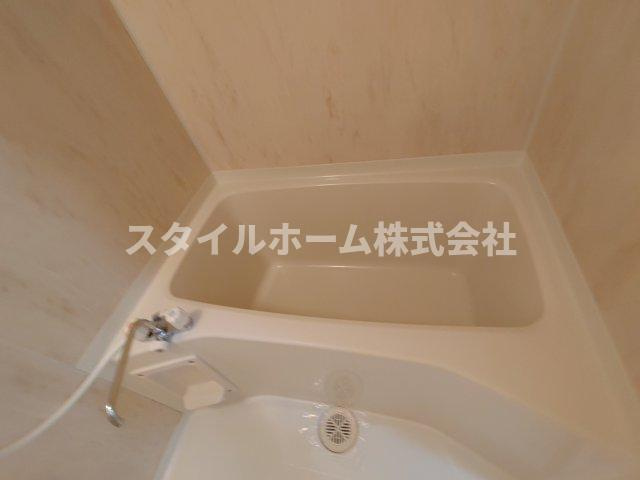 モンプリエールの浴室|同建物内別部屋の写真です。