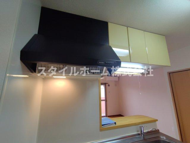 モンプリエールの内装|同建物内別部屋の写真です。