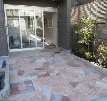 【エントランス】 | サンローヤル | 建物の内部です