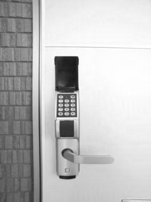 【設備】 | コスモスⅡ | 暗証番号で開閉できます♪