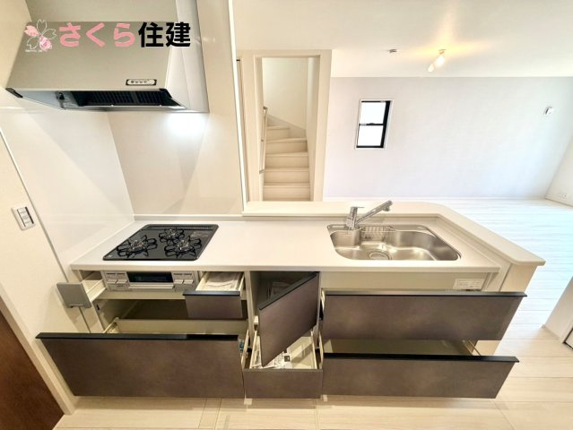リーブルガーデン　第6下野小金井　１号棟の内観：施工例|同社施工物件の写真です。※建具やフローリング、その他仕様が違う場合がございます。
