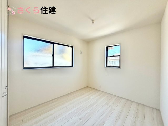リーブルガーデン　第6下野小金井　１号棟の洋室|広々とした洋室です♪お子様の成長に伴って増えていく荷物にも対応できます！
