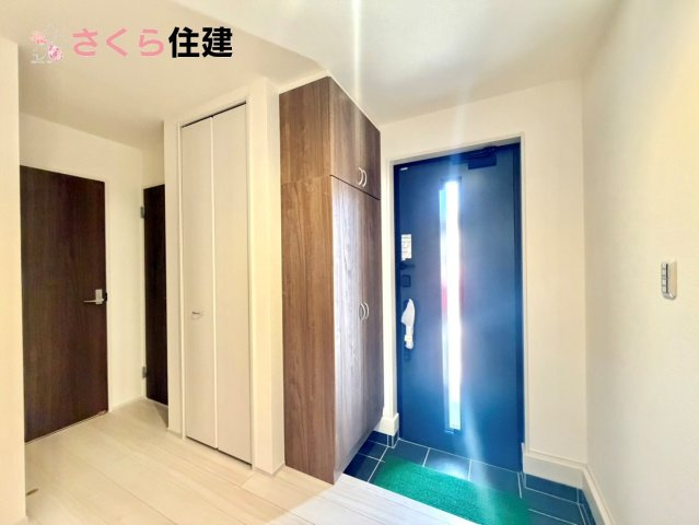 リーブルガーデン　第6下野小金井　１号棟の内観：施工例|同社施工物件の写真です。※建具やフローリング、その他仕様が違う場合がございます。				