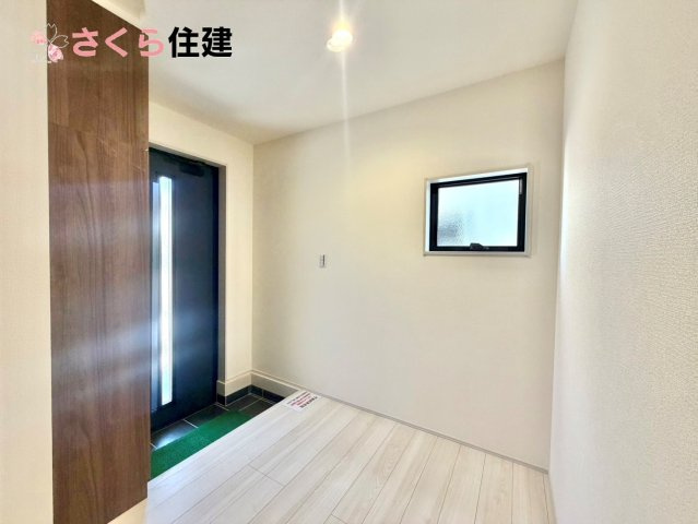 リーブルガーデン　第6下野小金井　１号棟の内観：施工例|同社施工物件の写真です。※建具やフローリング、その他仕様が違う場合がございます。		