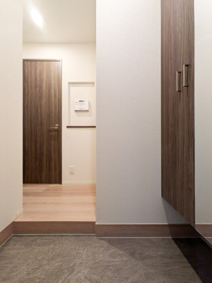 【玄関】 | D-RESIDENCE東田町 | シンプルで使いやすい玄関です