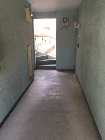 ガーデンパレス泉のエントランス|落ち着いたエントランスです