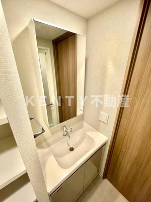 【洗面所】 | クレヴィアリグゼ北品川Ⅱステーションコート | コンパクトで使いやすい洗面所