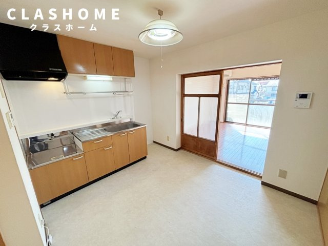 ファミール八幡　　刈谷市近郊の賃貸はクラスホーム刈谷店の居間・リビング