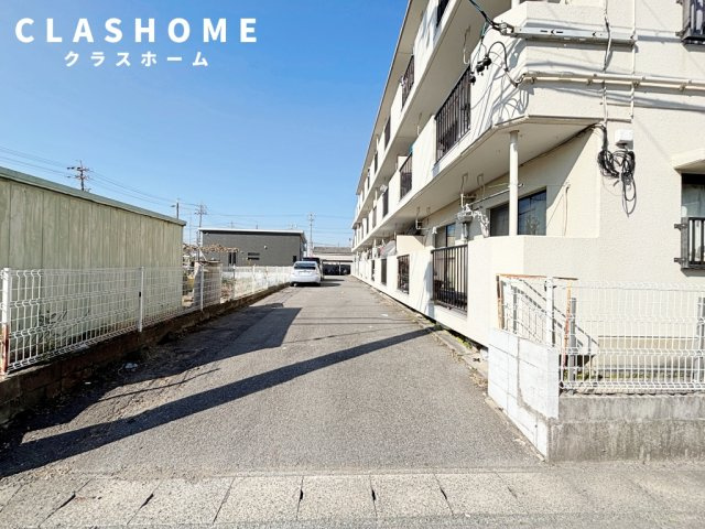 ファミール八幡　　刈谷市近郊の賃貸はクラスホーム刈谷店の駐車場
