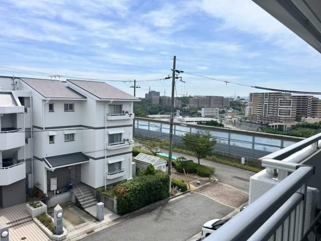 コンフォール学園緑が丘第２団地28号棟の展望